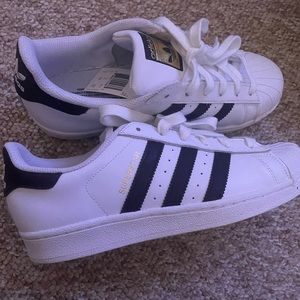 Women’s Adidas Superstar *Brand New*